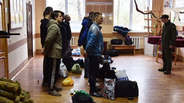 Пацифисты законом не предусмотрены. В Киеве отчитались о призыве в ВСУ Пацифисты законом не предусмотрены. В Киеве отчитались о призыве в ВСУ
