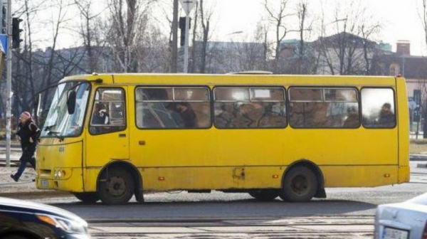 Перевозчики в Киеве решили не повышать цены на проезд Перевозчики в Киеве решили не повышать цены на проезд