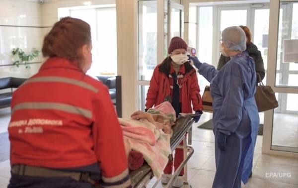 Пикового роста COVID-19 в Украине нет