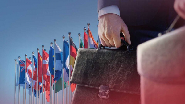 Почему иностранцы уезжают из Украины: эксперты дали ответ Почему иностранцы уезжают из Украины: эксперты дали ответ