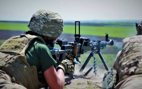 Под Авдеевкой ранен украинский защитник