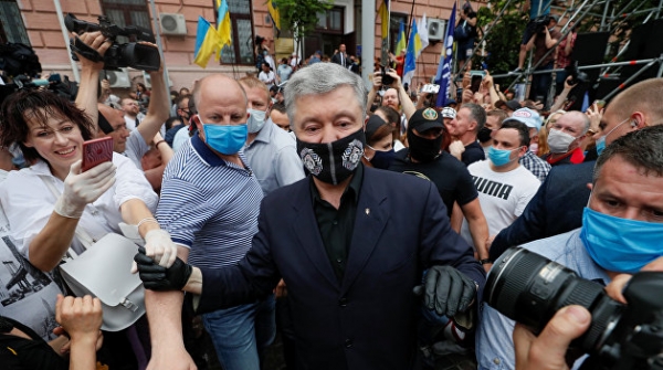 Порошенко неосуждённый. Как суд превратился в фарс Порошенко неосуждённый. Как суд превратился в фарс