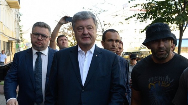 Порошенко присоединится к маршу националистов в День независимости - СМИ Порошенко присоединится к маршу националистов в День независимости - СМИ