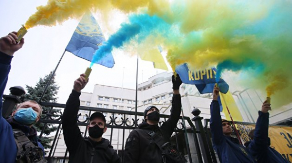 «Порошенко тоже проводил денацификацию». Эксперт о судьбе ультраправых группировок на Украине «Порошенко тоже проводил денацификацию». Эксперт о судьбе ультраправых группировок на Украине