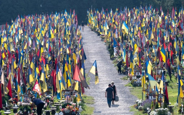 Потери Украины и РФ на войне достигли 1 млн - СМИ Потери Украины и РФ на войне достигли 1 млн - СМИ
