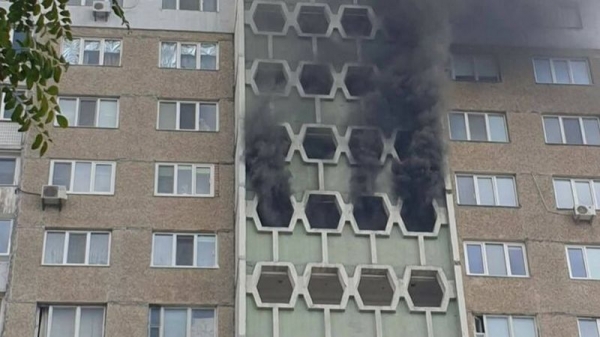 Пожар на Троещине: огонь стремительно распространяется по многоэтажке Пожар на Троещине: огонь стремительно распространяется по многоэтажке