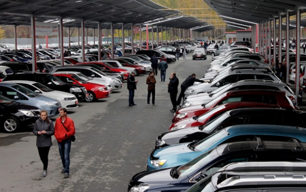 Продажи на авторынке РФ за три квартала снизились на 60% Продажи на авторынке РФ за три квартала снизились на 60%