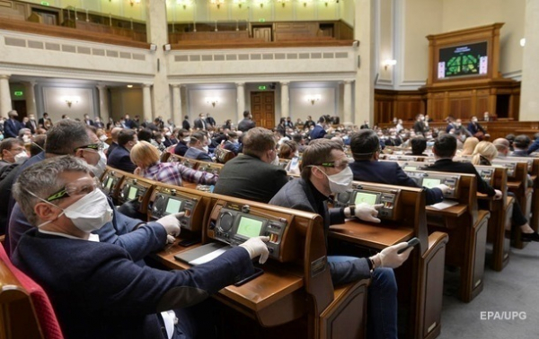 Рада упростила получение гражданства иностранцам, защищавшим Украину Рада упростила получение гражданства иностранцам, защищавшим Украину