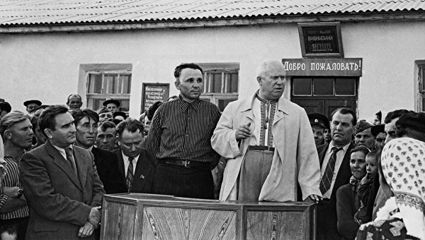 Самодур в «антисемитке»: как Хрущев украинофилией увлекался Самодур в «антисемитке»: как Хрущев украинофилией увлекался