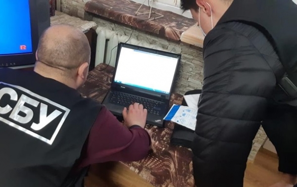 СБУ разоблачила сеть антиукраинских агитаторов СБУ разоблачила сеть антиукраинских агитаторов