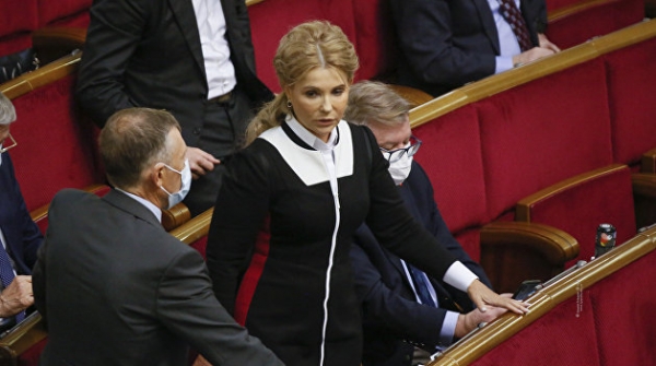 Шестидесятилетняя Тимошенко заявилась в Раду в облегающем наряде Шестидесятилетняя Тимошенко заявилась в Раду в облегающем наряде