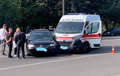 "Скорая" попала в ДТП в Житомире: погиб пациент, которого везли в больницу "Скорая" попала в ДТП в Житомире: погиб пациент, которого везли в больницу