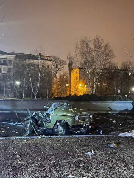 СМИ сообщают о мощном взрыве в центре Донецка СМИ сообщают о мощном взрыве в центре Донецка