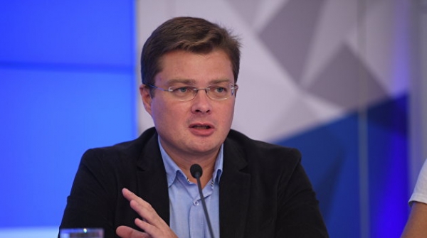 Телеканалы украинских олигархов раскручивают тему войны в Донбассе &mdash; Семченко