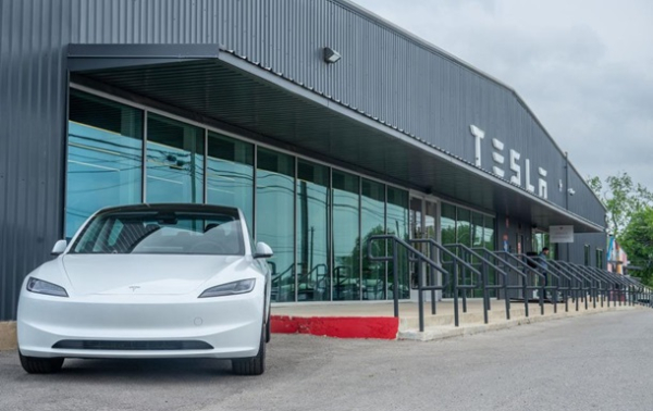Tesla отзовет более 125 тысяч электромобилей Tesla отзовет более 125 тысяч электромобилей