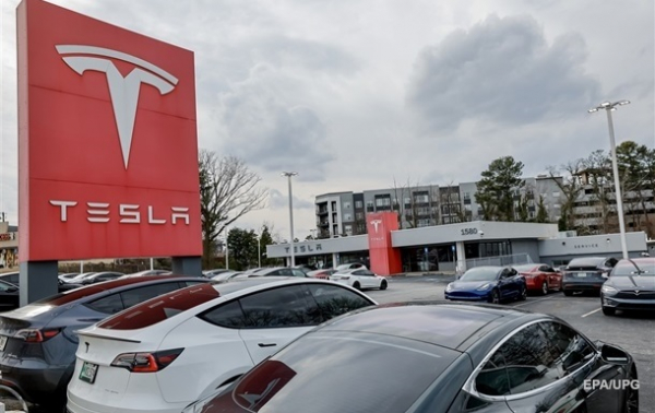Tesla второй раз за месяц снизила цены на электромобили Tesla второй раз за месяц снизила цены на электромобили