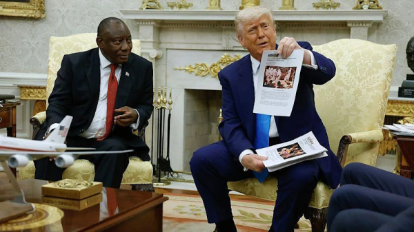 Трамп установил квоту на беженцев с приоритетом для белых южноафриканцев Трамп установил квоту на беженцев с приоритетом для белых южноафриканцев
