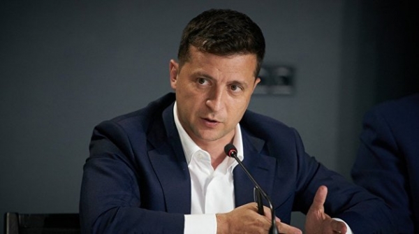 Удар по Порошенко и реверанс активистам. Зеленский нацелился на очередное резонансное дело
