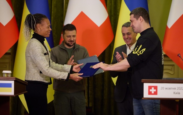 Украина и Швейцария договорились о сотрудничестве Украина и Швейцария договорились о сотрудничестве
