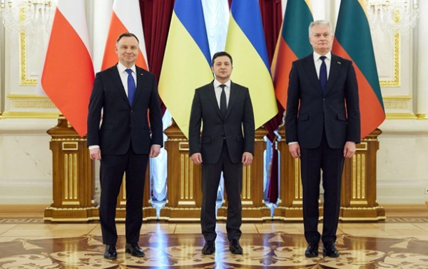 Украина с Польшей и Литвой подписала заявление о поддержке членства в ЕС Украина с Польшей и Литвой подписала заявление о поддержке членства в ЕС