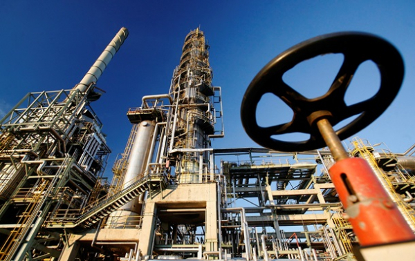 Украина возобновила поставки нефти из РФ в Чехию Украина возобновила поставки нефти из РФ в Чехию
