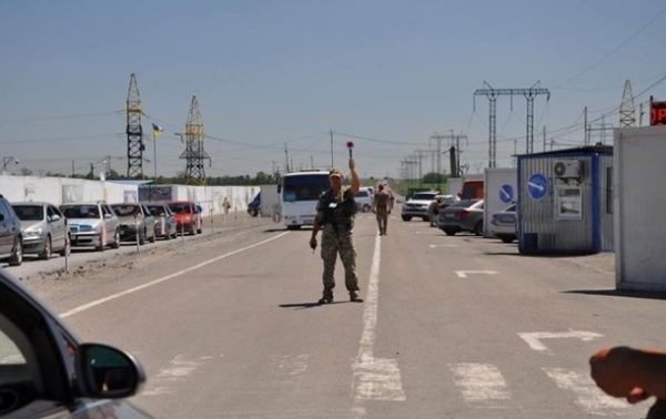 Украина закрывает админграницу с Крымом