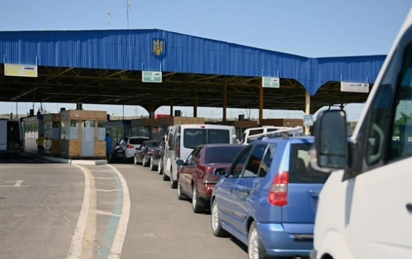 Украинцы почти за месяц бесплатной растаможки ввезли 29 тысяч машин Украинцы почти за месяц бесплатной растаможки ввезли 29 тысяч машин