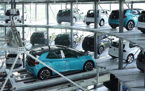 Украинцы стали чаще покупать новые авто