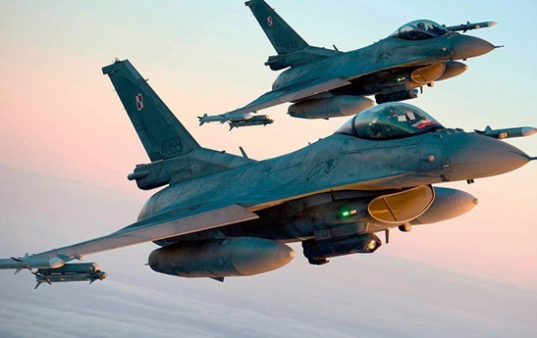 Украинские пилоты уже учатся на F-16 - посол Украинские пилоты уже учатся на F-16 - посол