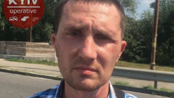 В Киеве автоугонщик сбежал от полиции через окно В Киеве автоугонщик сбежал от полиции через окно