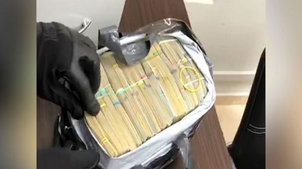 В Киеве изъяли 400 тысяч долларов «воровского общака» В Киеве изъяли 400 тысяч долларов «воровского общака»