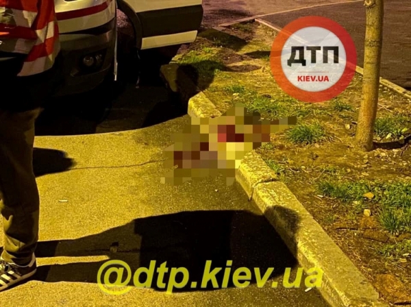 В Киеве массовая драка закончилась поножовщиной В Киеве массовая драка закончилась поножовщиной