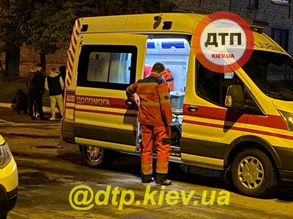 В Киеве массовая драка закончилась поножовщиной В Киеве массовая драка закончилась поножовщиной