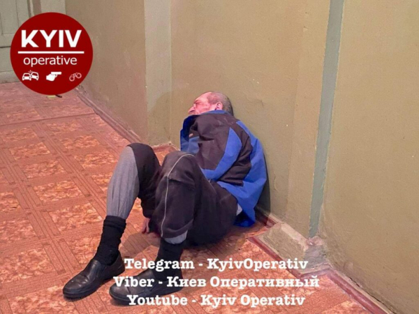 В Киеве мужчина грозил взорвать дом: соседи винят его сестру В Киеве мужчина грозил взорвать дом: соседи винят его сестру