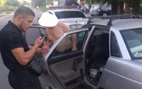 В Киеве педофила случайно поймали "за делом" В Киеве педофила случайно поймали "за делом"
