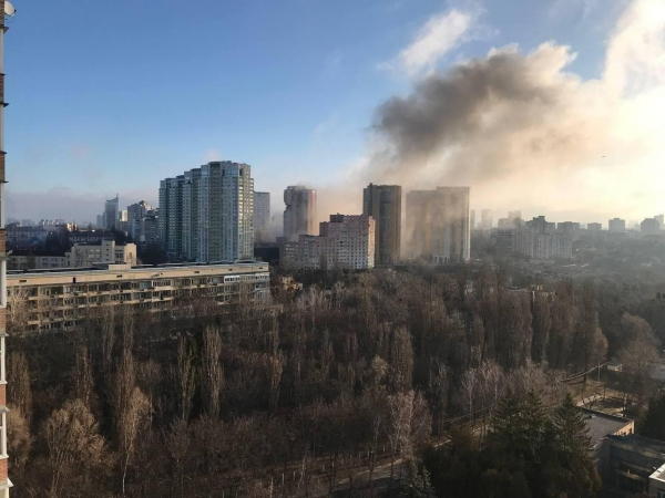 В Киеве ракета попала в жилой дом: разрушены несколько этажей. Фото В Киеве ракета попала в жилой дом: разрушены несколько этажей. Фото