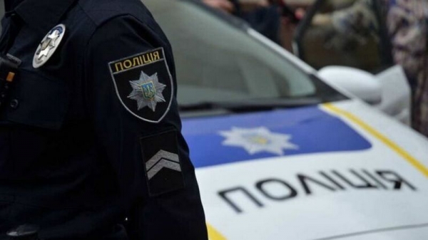 В Киеве убили женщину: рядом с ней обнаружили полицейское удостоверение В Киеве убили женщину: рядом с ней обнаружили полицейское удостоверение