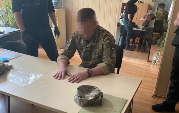 В Киеве замначальника лицея имени Богуна задержали за взятку