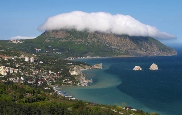 В Крыму более 16 тысяч человек остались без света В Крыму более 16 тысяч человек остались без света