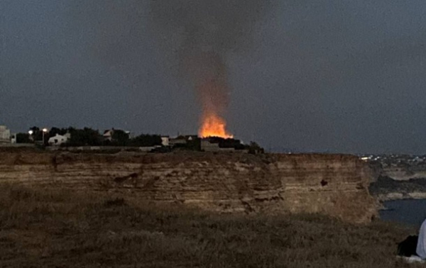 В Крыму российская ракета упала на месте запуска - соцсети