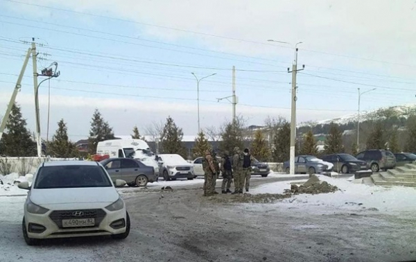 В Крыму силовики пришли с обыском в крымскотатарский комплекс Алем В Крыму силовики пришли с обыском в крымскотатарский комплекс Алем