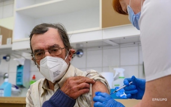 В пяти областях приостановили вакцинацию В пяти областях приостановили вакцинацию
