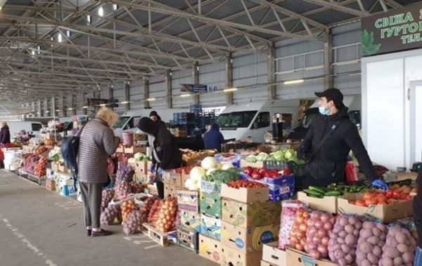 В Украине возобновили работу почти 90% продовольственных рынков В Украине возобновили работу почти 90% продовольственных рынков