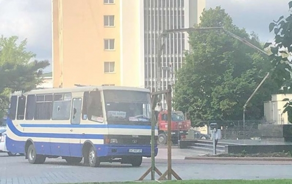 В заложниках в Луцке около 20 человек - полиция В заложниках в Луцке около 20 человек - полиция