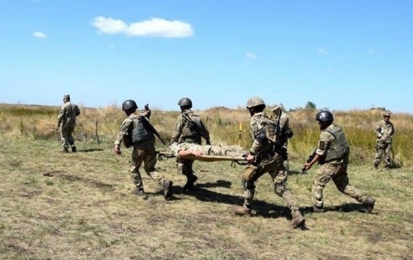 В зоне ООС двое украинских военных подорвались на мине В зоне ООС двое украинских военных подорвались на мине