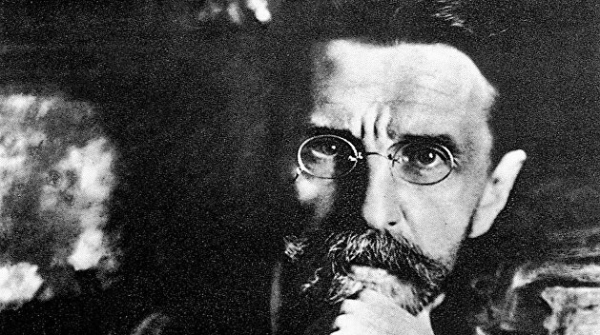 Вацлав Воровский: главная улица Киева и странный памятник в Москве Вацлав Воровский: главная улица Киева и странный памятник в Москве