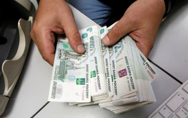 Власти РФ готовятся к рекордному падению рубля - СМИ Власти РФ готовятся к рекордному падению рубля - СМИ