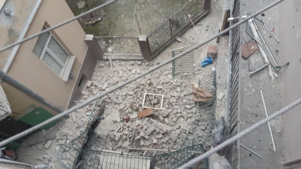 Во Львове из-за взрыва обвалилась часть жилого дома Во Львове из-за взрыва обвалилась часть жилого дома