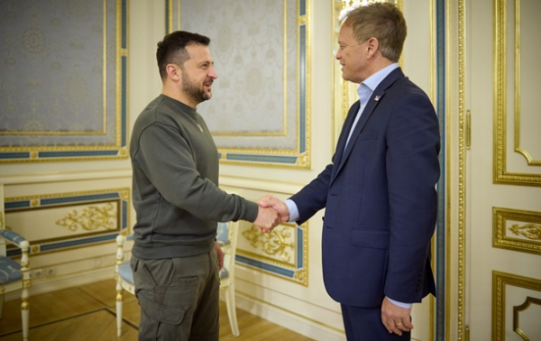 Военный десант. Кто посетил Киев и что пообещалСюжет Военный десант. Кто посетил Киев и что пообещалСюжет