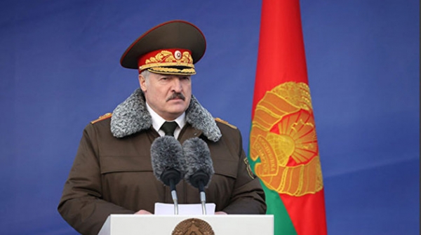«Воевать будем отсюда». Секретный указ Лукашенко направляет армию против народа «Воевать будем отсюда». Секретный указ Лукашенко направляет армию против народа